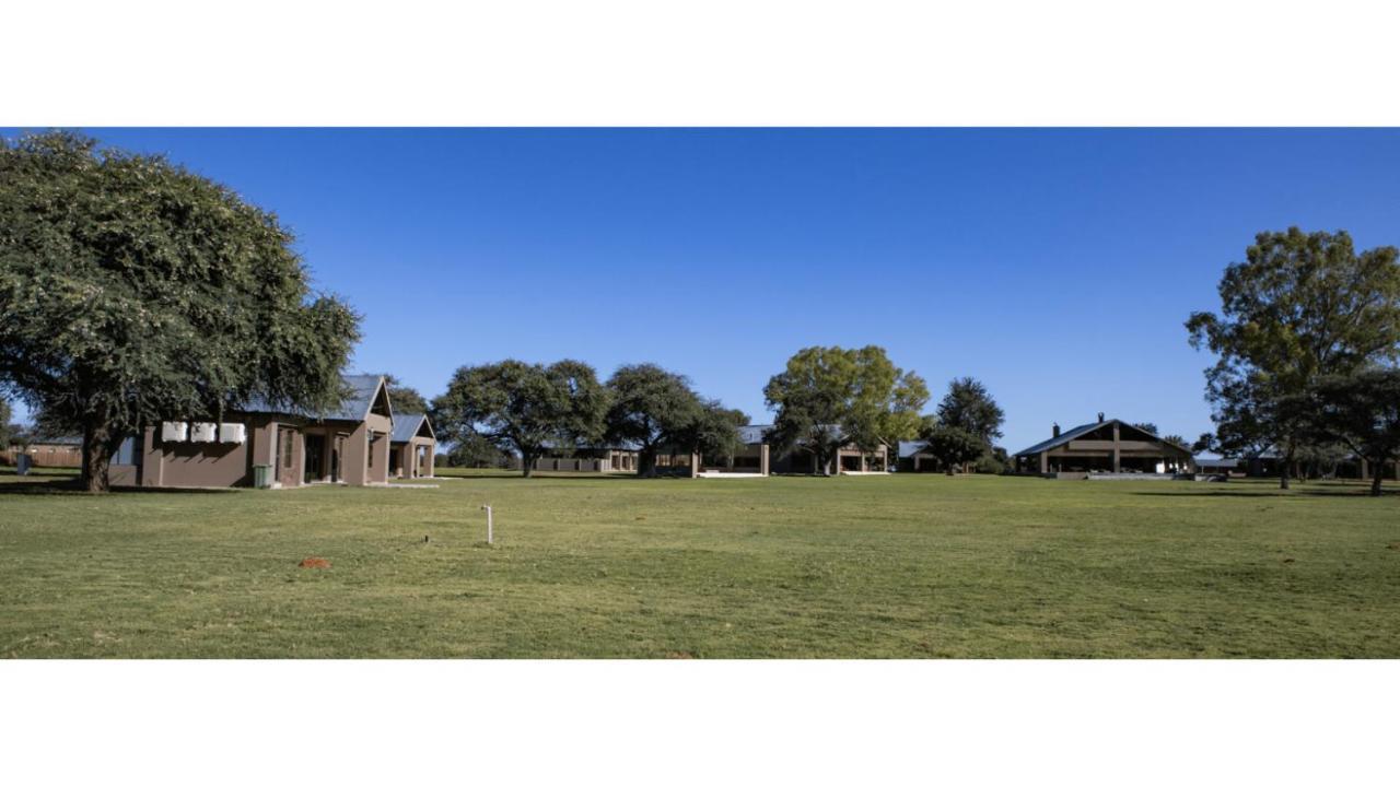 Sandune Game Lodge Gobabis Экстерьер фото